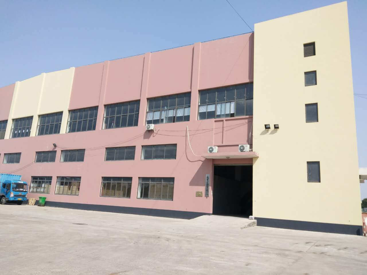 电商云仓，上海云仓仓储优势和劣势分别是什么？